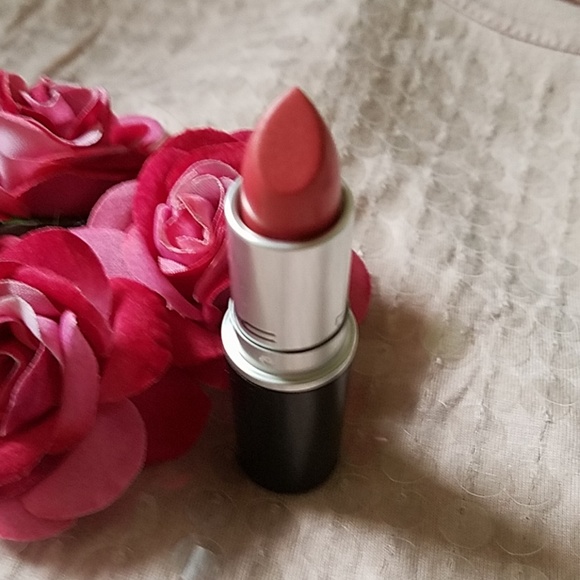 💋MAC Cremesheen Lipstick💋 - Picture 4 of 6